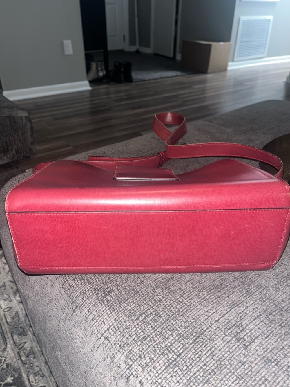 Cartier Classic Burgundy Red Leather Crossbody bag - Picture 3 of 7